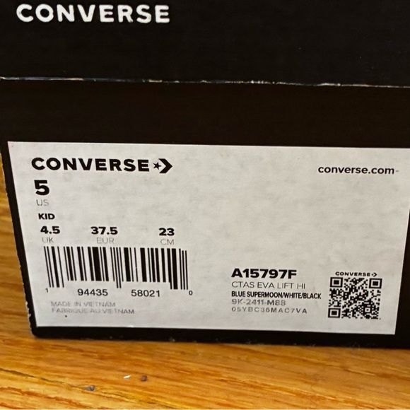 Girls Converse Chuck Taylor All Star Shoes Like New - Picture 9 of 9